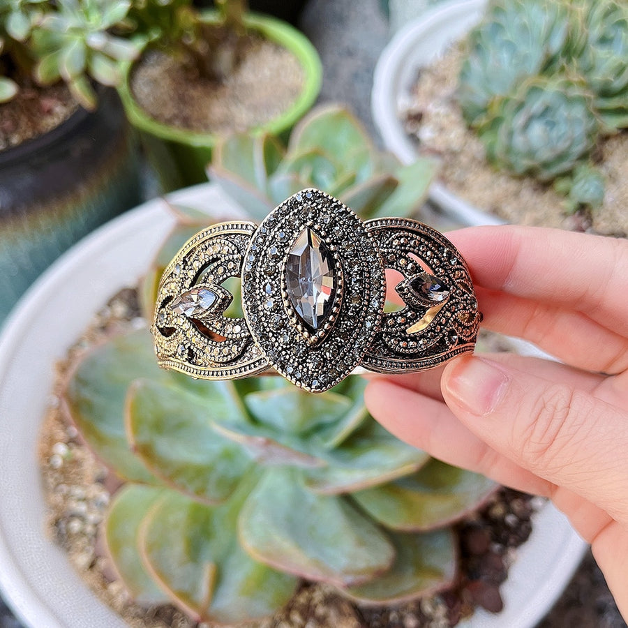 Vintage Bohemia Gray Crystal Bangle